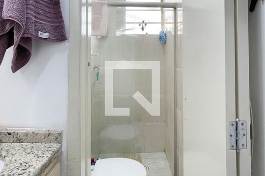 Banheiro Social de casa à venda com 2 quartos, 200m² em Paulicéia, São Bernardo do Campo
