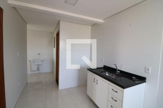 Cozinha de apartamento para alugar com 2 quartos, 38m² em Aricanduva, São Paulo