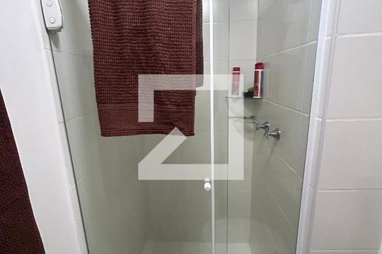 Banheiro Social de apartamento à venda com 3 quartos, 65m² em Del Castilho, Rio de Janeiro