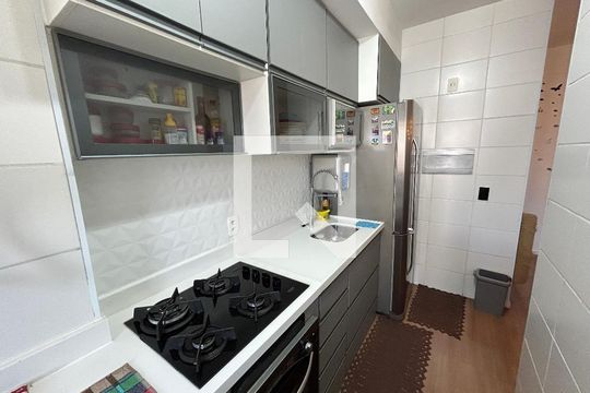 Cozinha de apartamento à venda com 3 quartos, 65m² em Del Castilho, Rio de Janeiro