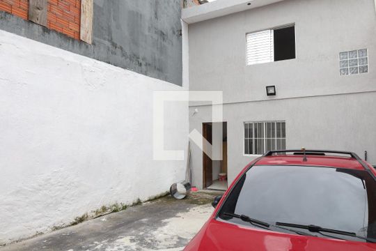 Garagem de casa à venda com 2 quartos, 160m² em Vila Taquari, São Paulo
