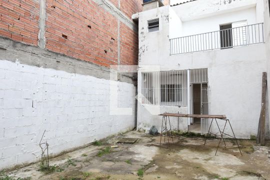 Quintal de casa à venda com 2 quartos, 160m² em Vila Taquari, São Paulo