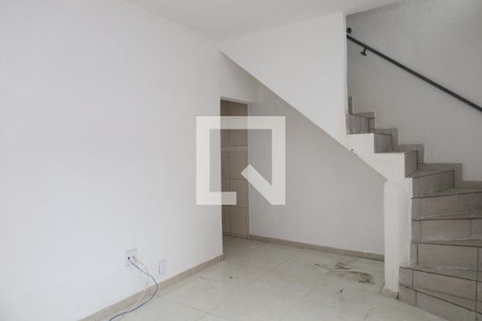 Casa à venda com 2 quartos, 160m² em Vila Taquari, São Paulo