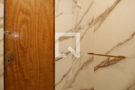 Banheiro 2 de casa à venda com 2 quartos, 160m² em Vila Taquari, São Paulo