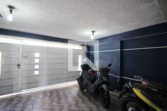 Garagem de casa à venda com 3 quartos, 236m² em Vila Jupiter, São Bernardo do Campo