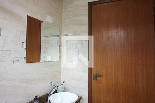 Banheiro Social de casa à venda com 3 quartos, 236m² em Vila Jupiter, São Bernardo do Campo