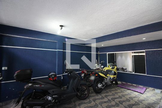 Garagem de casa à venda com 3 quartos, 236m² em Vila Jupiter, São Bernardo do Campo