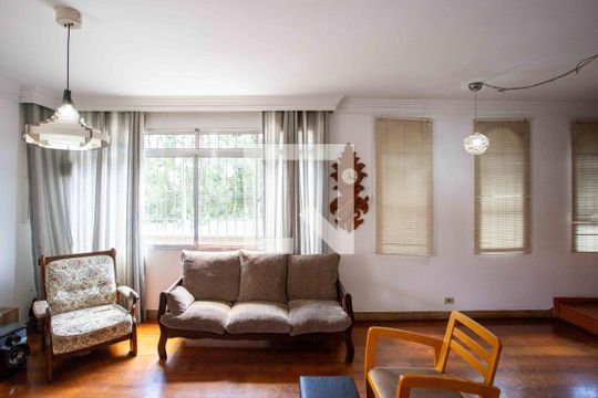 Sala de TV de casa à venda com 5 quartos, 580m² em Centro, Diadema
