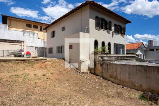 Quintal de casa para alugar com 5 quartos, 580m² em Centro, Diadema