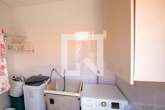 Área de Serviço de casa à venda com 5 quartos, 580m² em Centro, Diadema