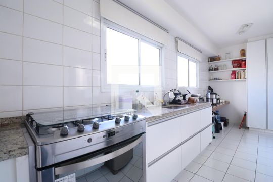 Cozinha de apartamento para alugar com 3 quartos, 158m² em Vila Leopoldina, São Paulo