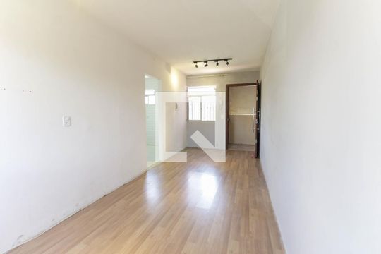 Sala de apartamento para alugar com 2 quartos, 57m² em Conjunto Residencial José Bonifácio, São Paulo