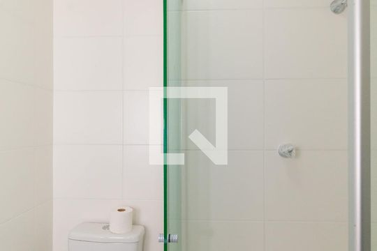 Banheiro de kitnet/studio para alugar com 1 quarto, 27m² em Jardim Independência (são Paulo), São Paulo