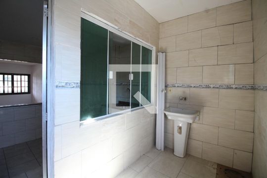 Área de serviço de casa para alugar com 2 quartos, 60m² em Curicica, Rio de Janeiro