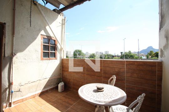 Área Externa de apartamento para alugar com 2 quartos, 60m² em Curicica, Rio de Janeiro