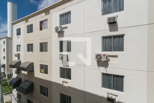 Vista do Quarto 1 de apartamento para alugar com 2 quartos, 43m² em Brás de Pina, Rio de Janeiro
