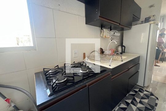 Cozinha de apartamento à venda com 2 quartos, 44m² em Santos Dumont, São Leopoldo