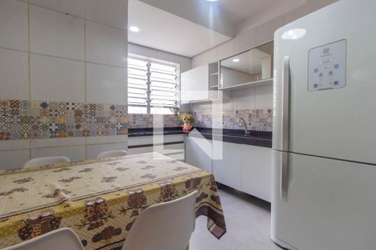 Cozinha e Área de Serviço de casa de condomínio à venda com 2 quartos, 126m² em Fátima, Canoas