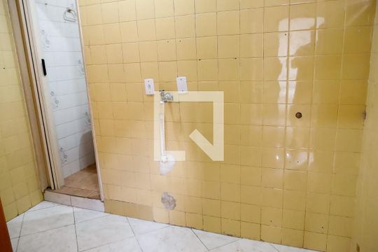 Lavanderia de casa à venda com 2 quartos, 170m² em Km 18, Osasco