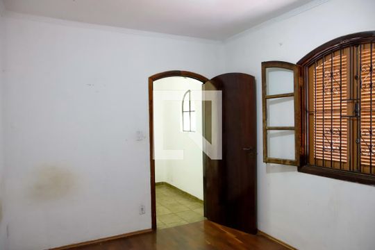 Quarto 1 de casa à venda com 2 quartos, 170m² em Km 18, Osasco