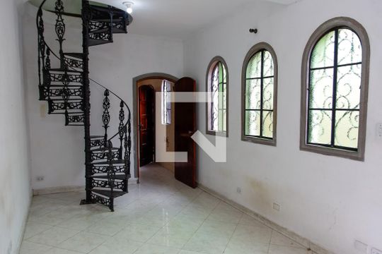 Casa à venda com 2 quartos, 170m² em Km 18, Osasco