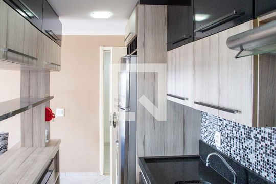 Cozinha de apartamento para alugar com 3 quartos, 59m² em Centro, Diadema