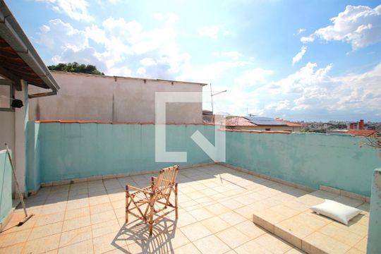 Quintal de casa à venda com 3 quartos, 400m² em Santa Efigênia, Belo Horizonte