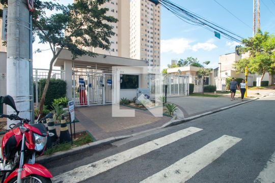 Fachada de apartamento para alugar com 2 quartos, 40m² em Jardim Germânia, São Paulo