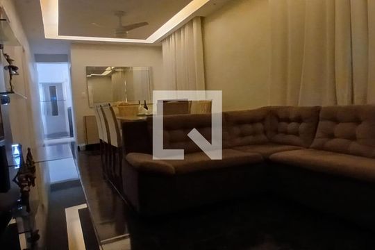 Casa à venda com 4 quartos, 139m² em Brás de Pina, Rio de Janeiro