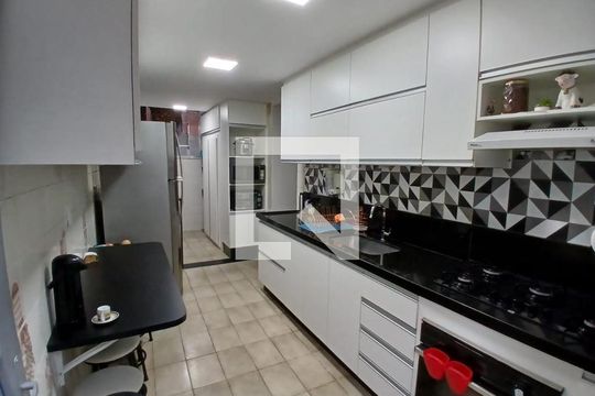 Casa à venda com 4 quartos, 139m² em Brás de Pina, Rio de Janeiro