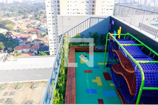 Playground de kitnet/studio à venda com 0 quarto, 25m² em Santo Amaro, São Paulo