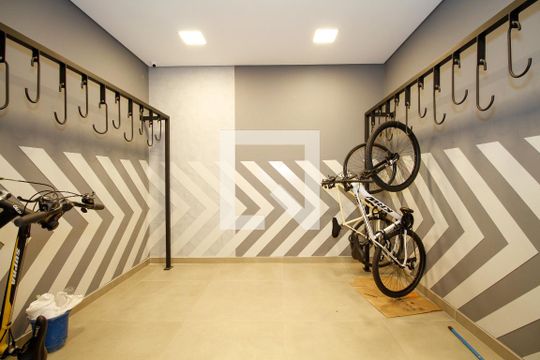 Área Comum - Bicicletário de kitnet/studio para alugar com 1 quarto, 24m² em Pinheiros, São Paulo