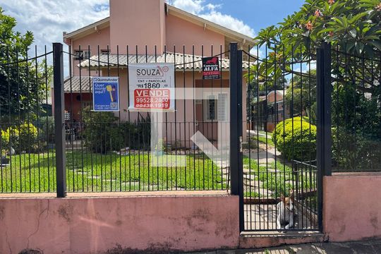 Fachada de casa à venda com 2 quartos, 140m² em Scharlau, São Leopoldo