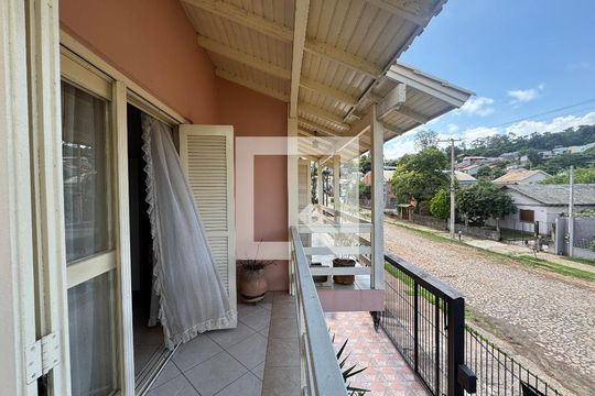 Varanda de casa à venda com 2 quartos, 140m² em Scharlau, São Leopoldo