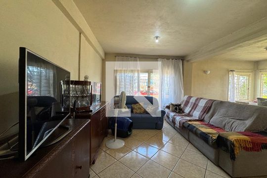 Sala de casa à venda com 2 quartos, 140m² em Scharlau, São Leopoldo