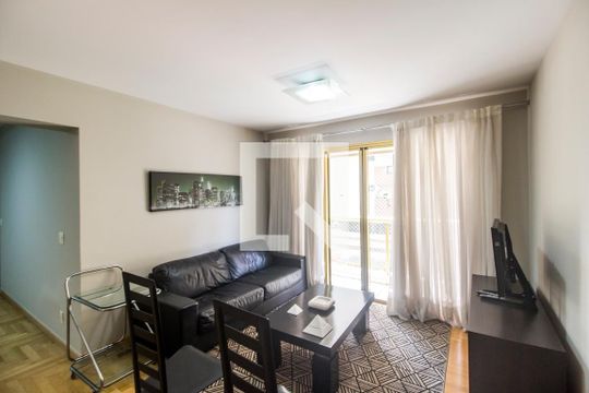 Sala de TV de apartamento para alugar com 3 quartos, 107m² em Alphaville Industrial, Barueri