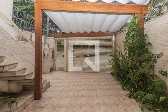 Garagem de casa à venda com 3 quartos, 280m² em Bosque da Saúde, São Paulo