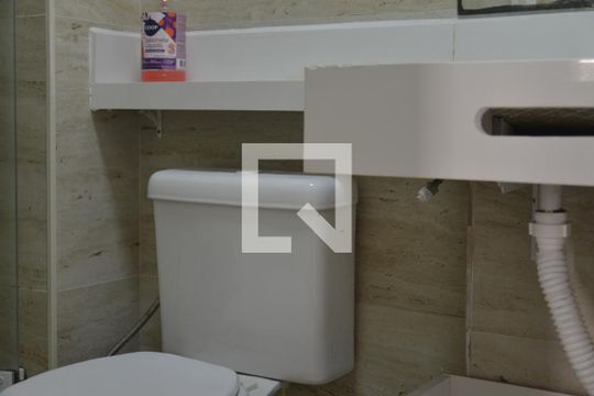 Banheiro 2 de apartamento para alugar com 3 quartos, 67m² em Vila Homero Thon, Santo André