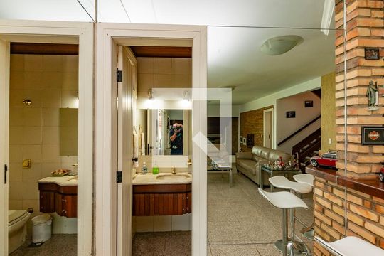 Lavabo1 de casa para alugar com 6 quartos, 549m² em Santa Lúcia, Belo Horizonte