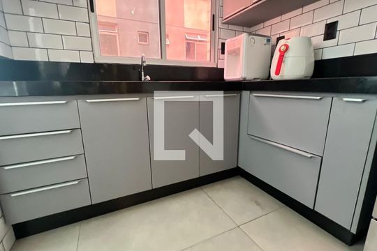 Cozinha de apartamento à venda com 3 quartos, 80m² em Castelo, Belo Horizonte