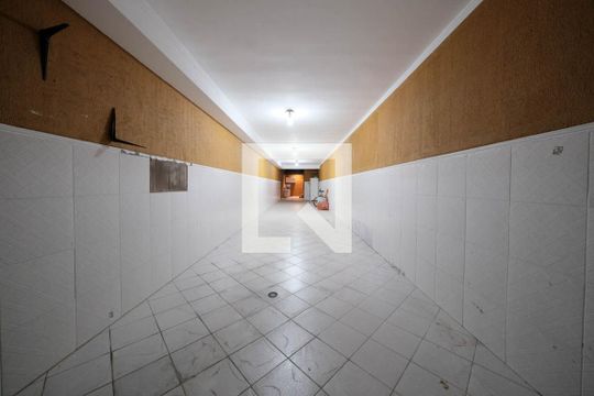 Garagem de casa à venda com 3 quartos, 165m² em Vila Constanca, São Paulo