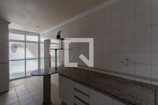 Cozinha de casa à venda com 3 quartos, 100m² em Santa Branca, Belo Horizonte