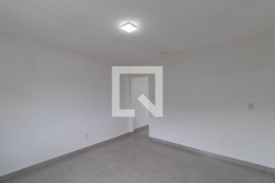 Quarto 1 de casa para alugar com 2 quartos, 70m² em Cidade Antônio Estêvão de Carvalho, São Paulo
