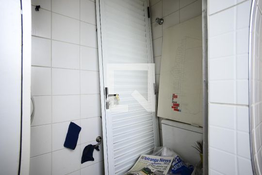 Banheiro de Serviço de apartamento à venda com 3 quartos, 141m² em Ipiranga, São Paulo