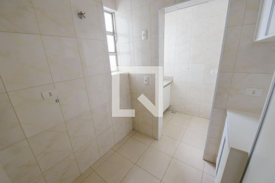 Despensa de apartamento para alugar com 3 quartos, 135m² em Centro, Taubaté