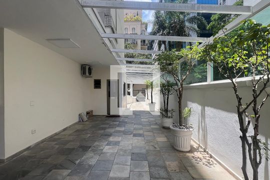 Área comum de apartamento para alugar com 1 quarto, 55m² em  Cerqueira César, São Paulo