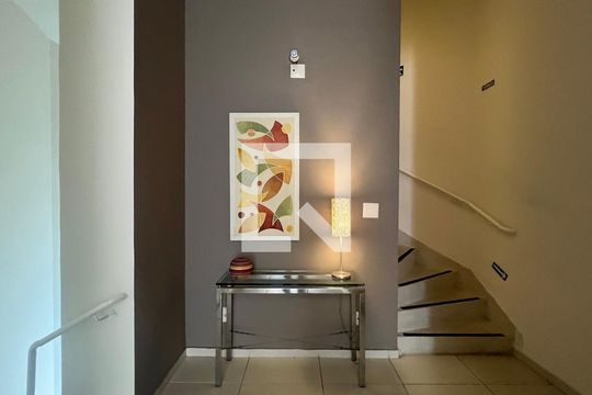 Hall de entrada de apartamento para alugar com 1 quarto, 55m² em  Cerqueira César, São Paulo