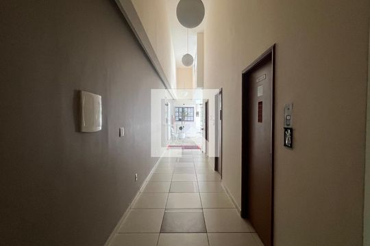 Hall de entrada de apartamento para alugar com 1 quarto, 55m² em  Cerqueira César, São Paulo