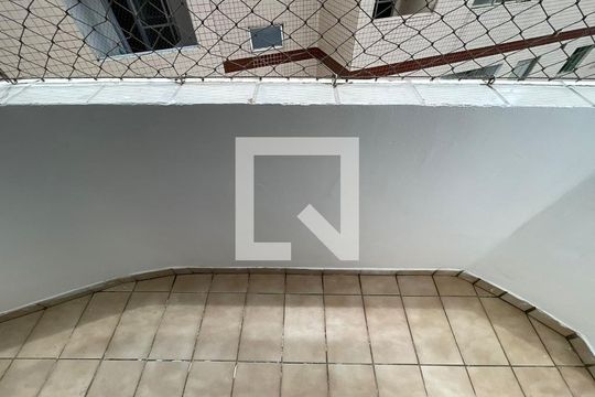 Sacada de apartamento para alugar com 1 quarto, 58m² em Vilamar, Praia Grande