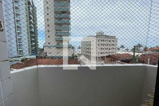 Sacada de apartamento para alugar com 1 quarto, 58m² em Vilamar, Praia Grande